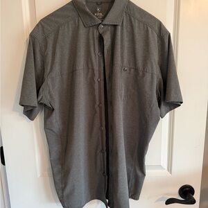 KÜHL Gray Short Sleeve Performance Button Up Shirt XL